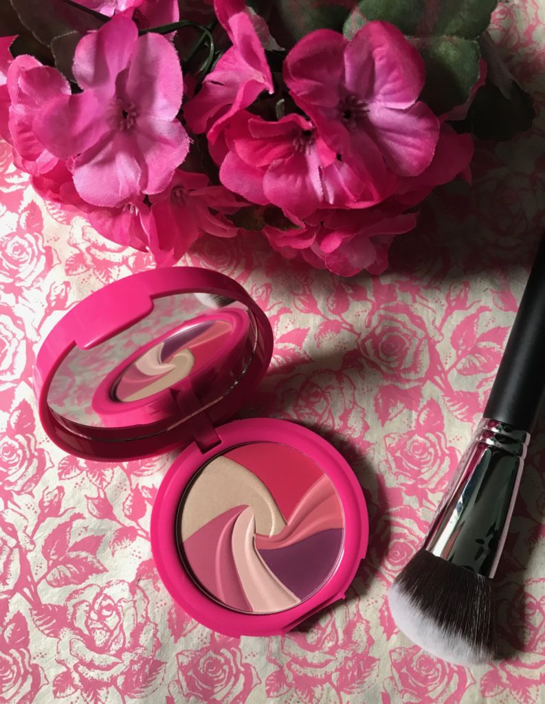 Mally Highlighting Blush compact open to show the 4 shades of blush and 2 highlighters, neversaydiebeauty.com