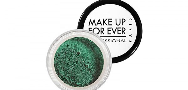 makeup in emerald Pantone's Color of 2013