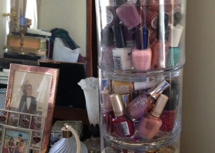 3 tier apothecary jar to store nail polish and eyeshadow singles neversaydiebeauty.com @redAllison