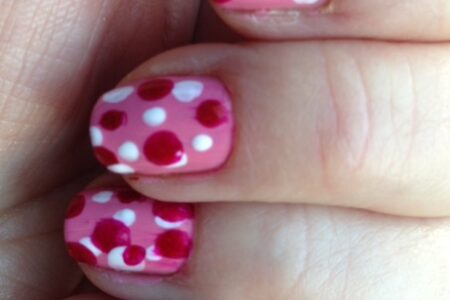 polka dot manicure for Valentine's Day