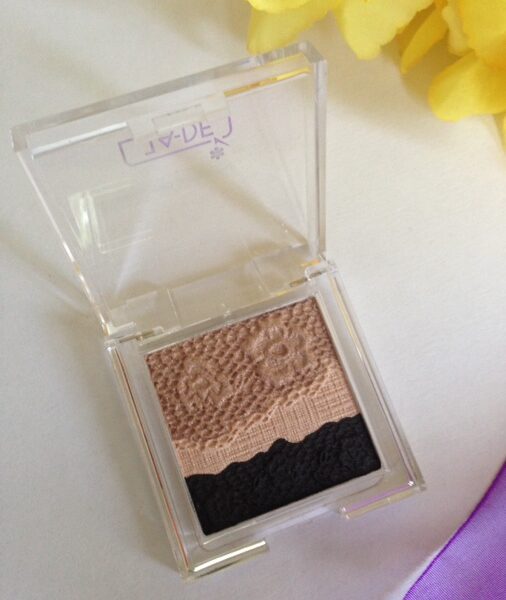 eye shadow closeup