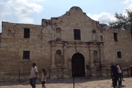 The Alamo San Antonio, neversaydiebeauty.com @redAllison