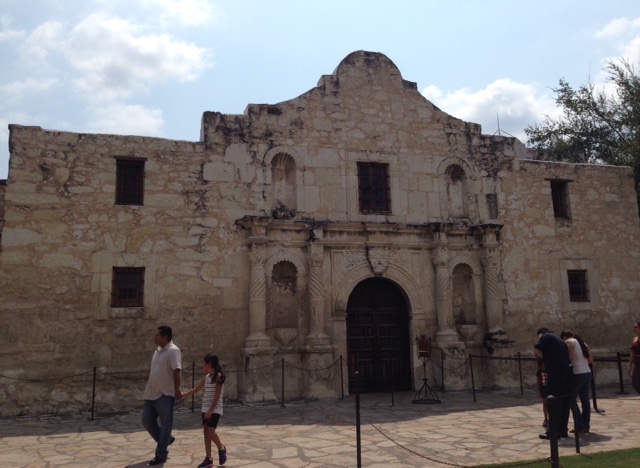 The Alamo San Antonio, neversaydiebeauty.com @redAllison