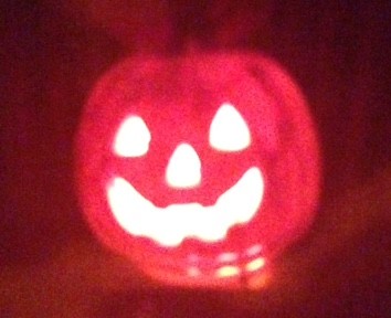 jack o lantern Halloween neversaydiebeauty.com @redAllison