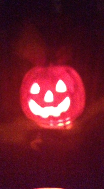 jack o lantern Halloween neversaydiebeauty.com @redAllison