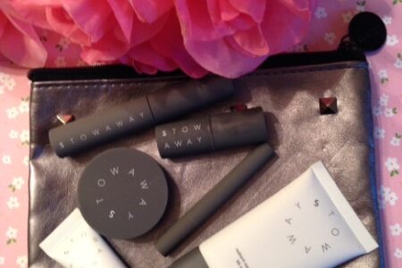 Stowaway Cosmetics in a small makeup bag neversaydiebeauty.com @redAllison