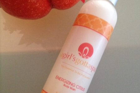 A Girl's Gotta Spa Energizing Citrus Body Wash neversaydiebeauty.com @redAllison