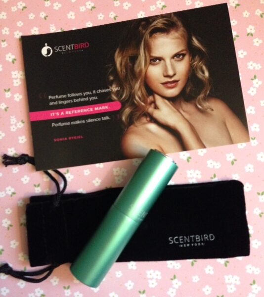 Scentbird perfume subscription service green purse spray neversaydiebeauty.com @redAllison