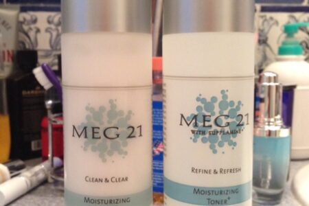 MEG 21 Moisturizing Cleanser and Toner neversaydiebeauty.com @redAllison