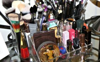 beauty storage tips from Brooke at BlushingNoir.com