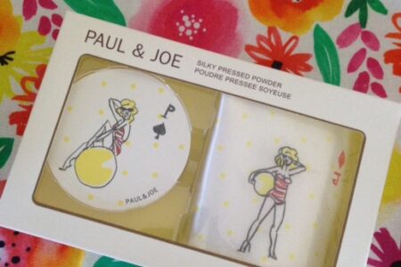 Paul & Joe Beaute Silky Pressed Powder package