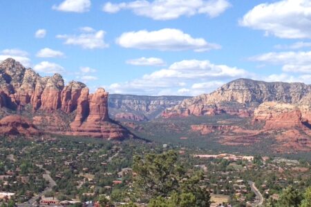 daytime view of Coffee Pot red rocks Sedona AZ neversaydiebeauty.com