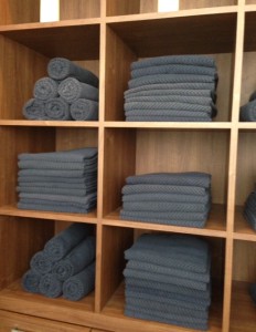 towels in Bella Sante Spa Boston locker room neversaydiebeauty.com @redAllison