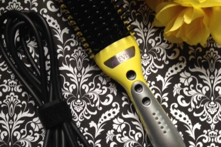 ACEVIVI Hair Straightener Brush neversaydiebeauty.com @redAllison