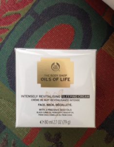 The Body Shop Oils of Life Intensely Revitalising Sleeping Cream elegant outer packaging neversaydiebeauty.com @redAllison