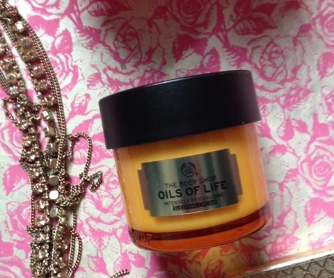 The Body Shop Oils of Life Intensely Revitalising Sleeping Cream outer amber glass jar neversaydiebeauty.com @redAllison
