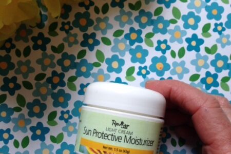 Reviva Labs Sun Protective Moisturizer jar neversaydiebeauty.com @redAllison