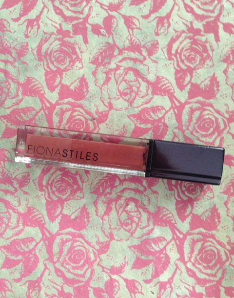 Fiona Stiles Ultrasuede High Intensity Lip Color in Lenox, a peachy dusty rose shade neversaydiebeauty.com @redAllison