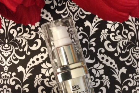 Le Mieux Eye Wrinkle Corrector pump bottle neversaydiebeauty.com @redAllison