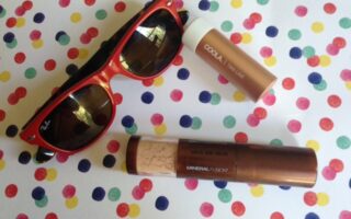 sun protective products: Mineral Fusion Brush-On Sun Defense & Coola Mineral Liplux Tan Line lip balm neversaydiebeauty.com @redAllison