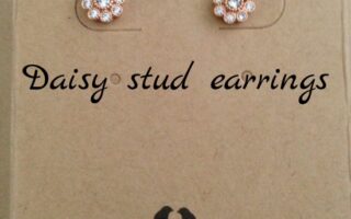 Chloe+Isabel Daisy stud earrings neversaydiebeauty.com