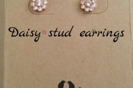 Chloe+Isabel Daisy stud earrings neversaydiebeauty.com