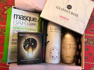 cosmetics inside the October 2016 Glossybox neversaydiebeauty.com