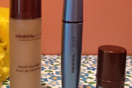 Mineral Fusion foundation, mascara and blush neversaydiebeauty.com