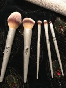 closeup of the All That Glitters makeup brushes from IT Cosmetics for Ulta, neversaydiebeauty.com