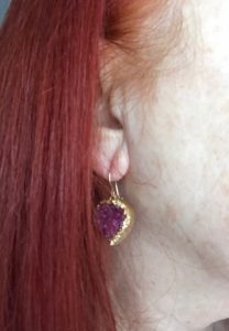 me wear Joli's Drusy Heart Earrings to show the length, neversaydiebeauty.com