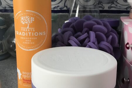 Treets Traditions Nourishing Spirits Foaming shower gel & Healing in Harmony Body Butter, neversaydiebeauty.com