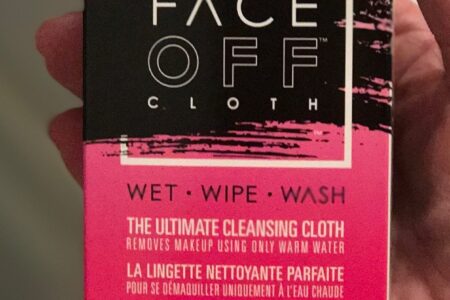 closeup of FaceOff makeup removing cloth packaging, neversaydiebeauty.com