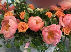 floral display of peach colored peonies and roses at the Museum of Fine Arts Boston, neversaydiebeauty.com