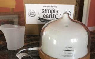 Simply Earth recipe box & diffuser kit, neversaydiebeauty.com