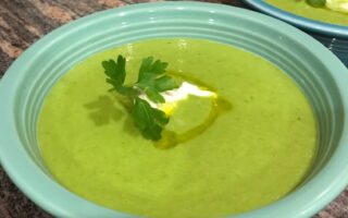 chilled pea soup, neversaydiebeauty.com