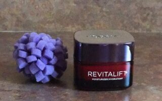 L'Oreal Revitalift Moisturizer jar, neversaydiebeauty.com