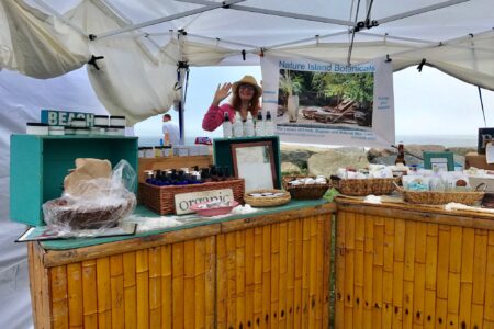 Daphne from Nature Island Botanicals at her booth, neversaydiebeauty.com