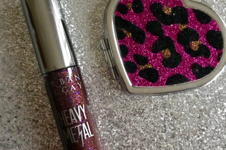 Urban Decay Heavy Metals Glitter Eyeliner tube in shade Punk Rock, neversaydiebeauty.com