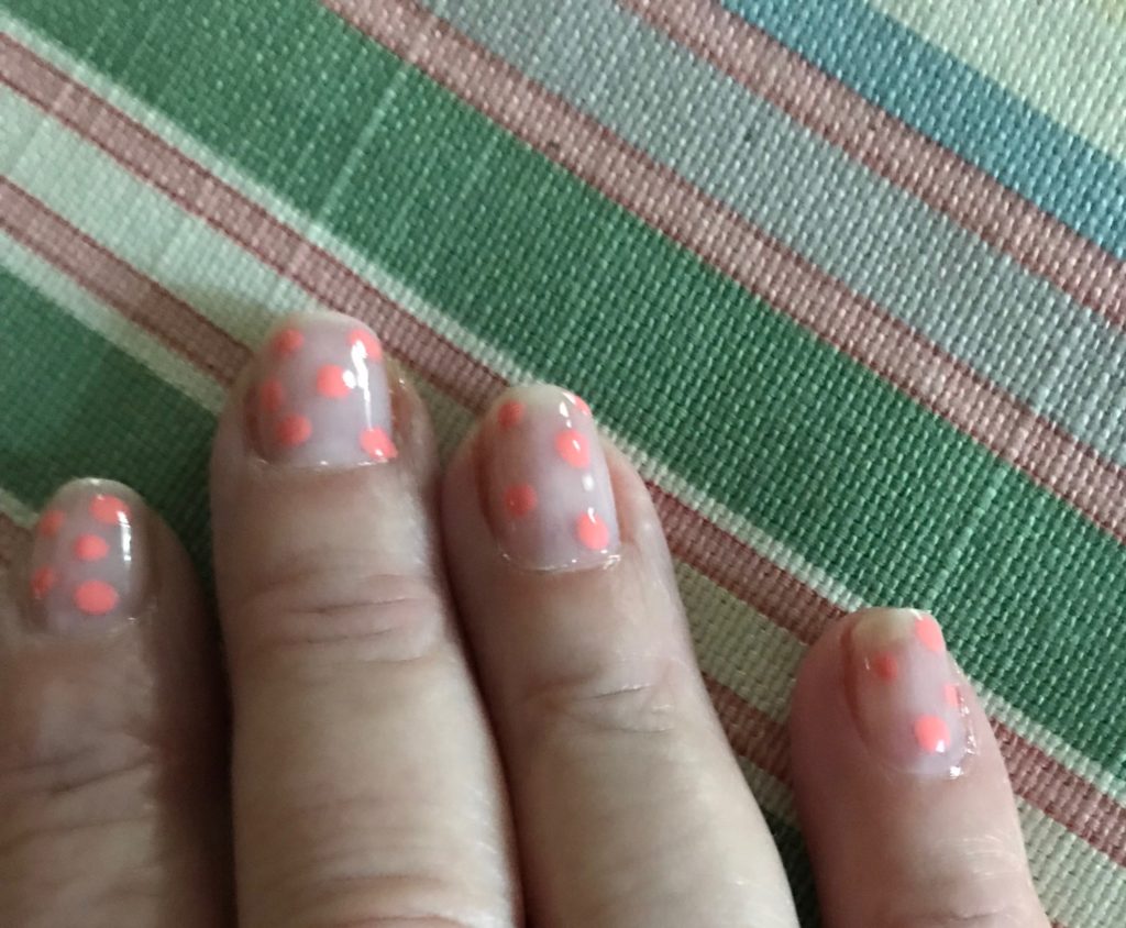 sheer background polka dot manicure, neversaydiebeauty.com