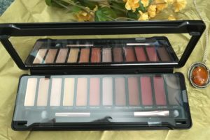 plastic dust cover protecting Profusion Amber Eyes shadow palette, neversaydiebeauty.com