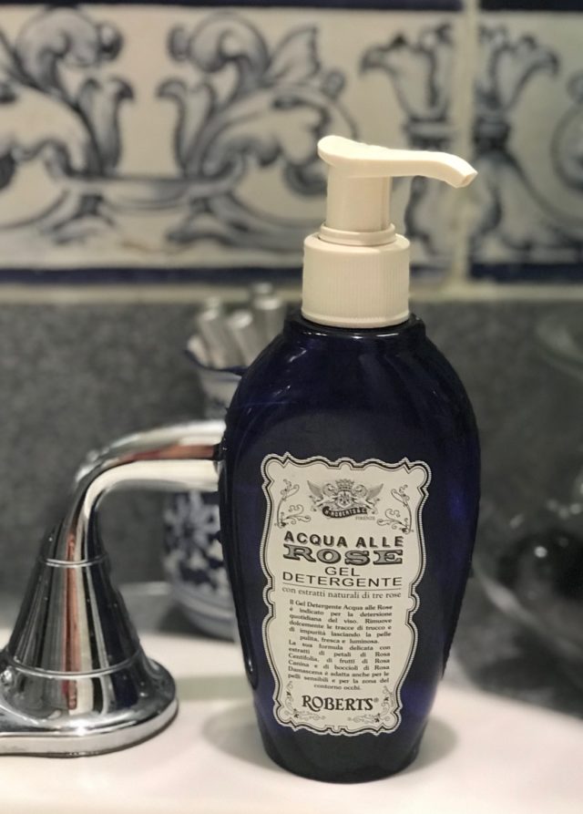 Roberts Acqua alle Rose Gel Detergente facial cleanser, neversaydiebeauty.com