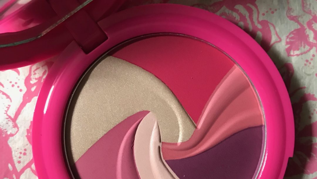 closeup of multicolored Mally Highlighting Blush compact to show the 4 different blush shades and two highlighters, neversaydiebeauty.com