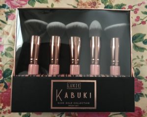 Luxie Rose Gold Kabuki Brush Set in its packaging, neversaydiebeauty.com
