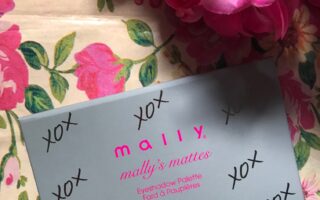 Mally's Mattes Eyeshadow Palette, sturdy grey cardboard with the name in pink, neversaydiebeauty.com