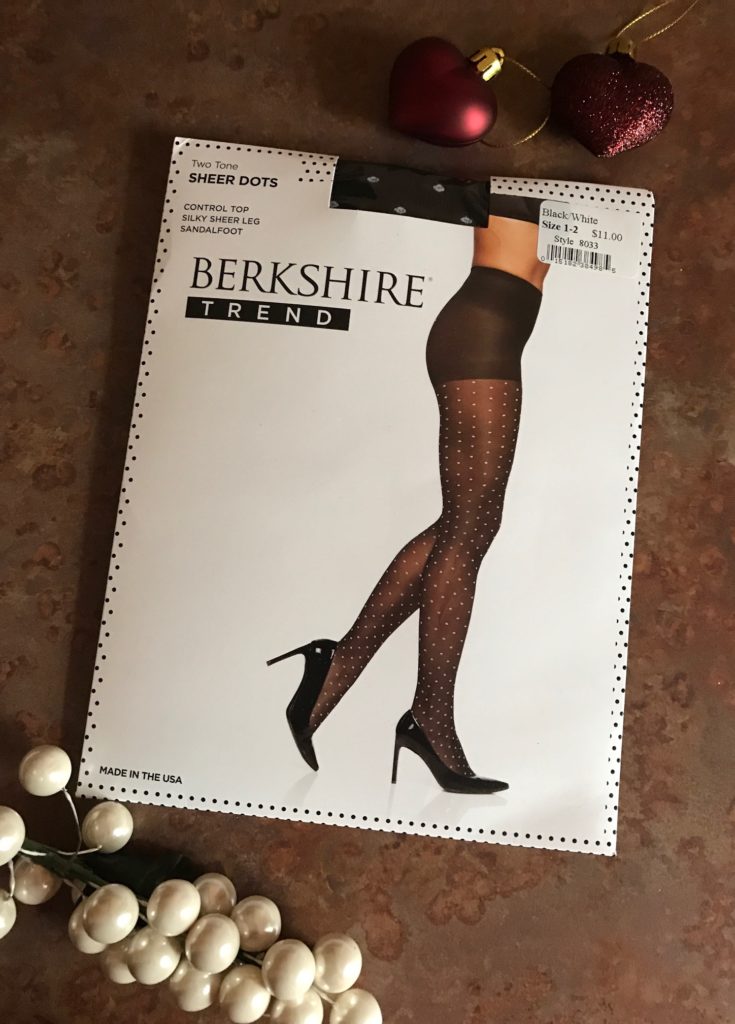 Berkshire Trend Sheer Dots hosiery outer packaging, neversaydiebeauty.com