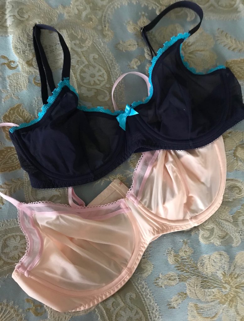 Savage x Fenty underwire unlined bras in peach and navy blue, neversaydiebeauty.com