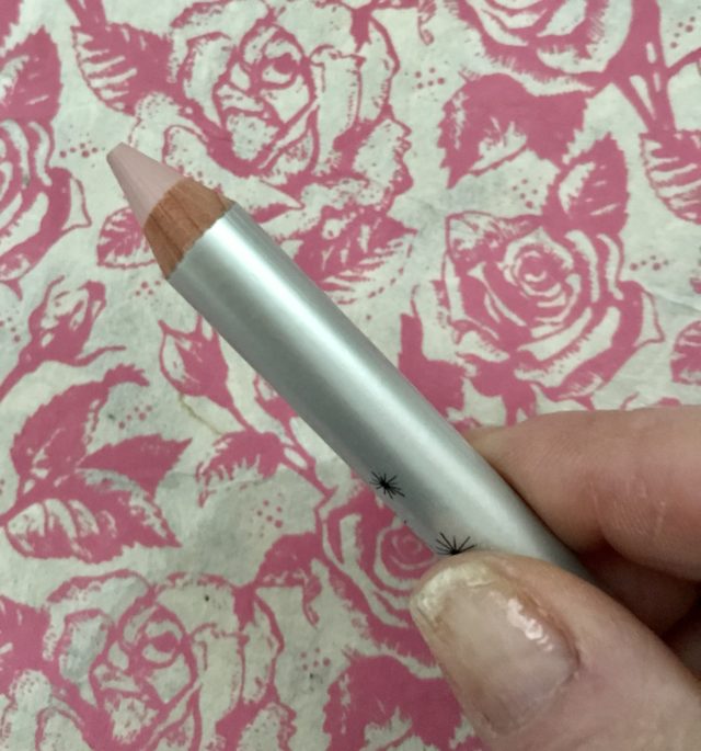 closeup of the pale pink matte tip of the Benefit High Brow Eyebrow Highlighter, neversaydiebeauty.com