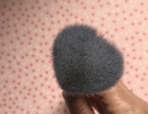 bristles arranged in a heart shape on the IT for Ulta Love Is the Foundation brush for Breast Cancer Awareness Month October 2019