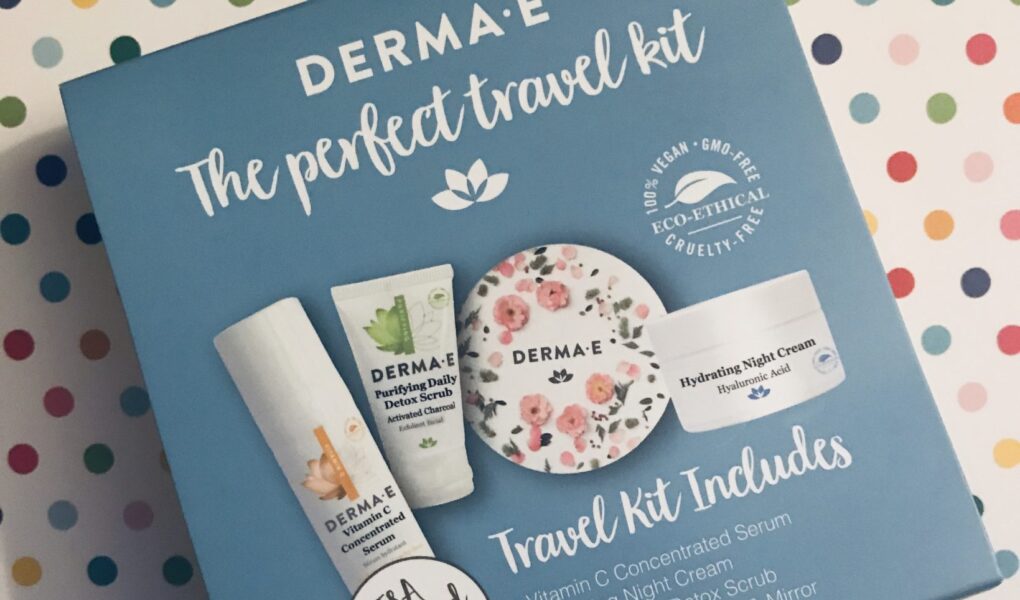 the information sleeve that describes the Derma E Perfect Travel Kit