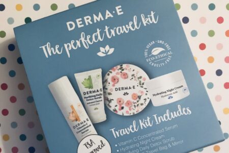 the information sleeve that describes the Derma E Perfect Travel Kit